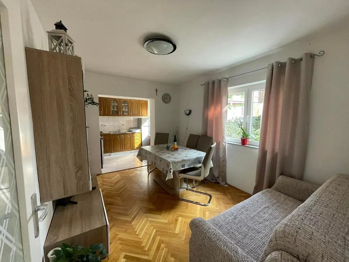 Apartman Renata Crikvenica 0*,  Croatia